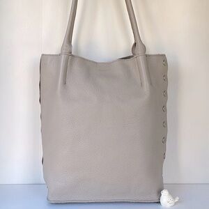 Hammitt Oliver Tote / Medium Pebbled Leather Gray